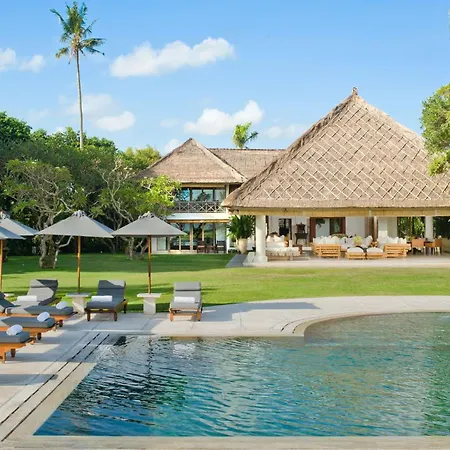 Villa Atas Ombak