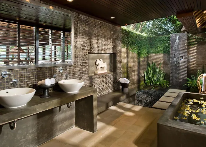 Villa Atas Ombak *
