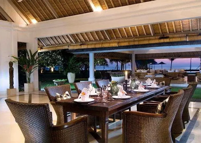 Villa Atas Ombak Seminyak
