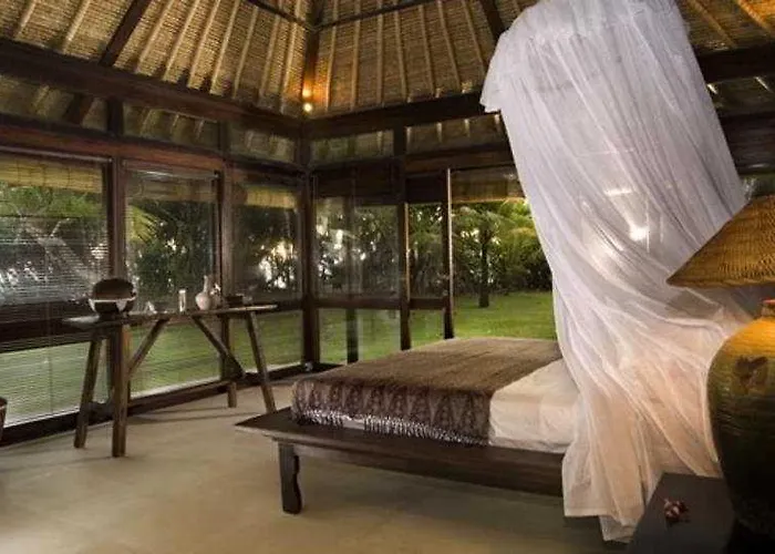 Villa Atas Ombak